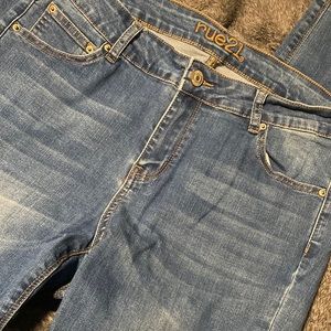 Women’s Rue 21 medium wash mid rise jeggings size 14